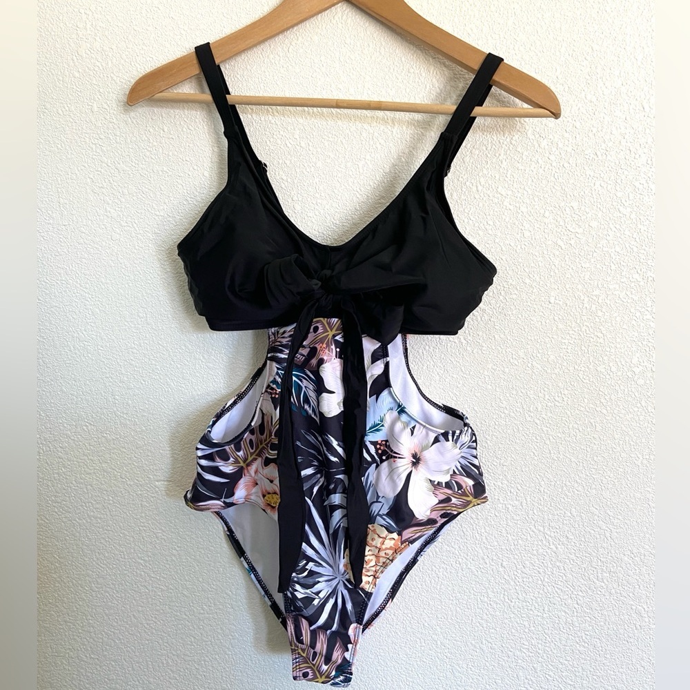 One piece swimsuit